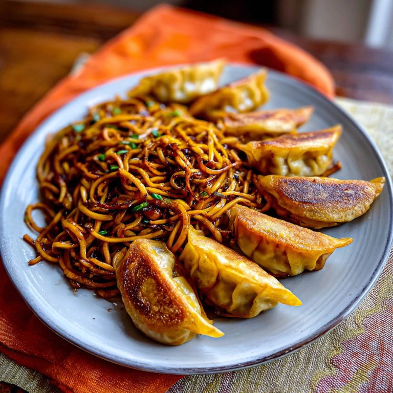 Gebratene Nudeln mit Teigtaschen (Perfekt knusprig, garantiert)