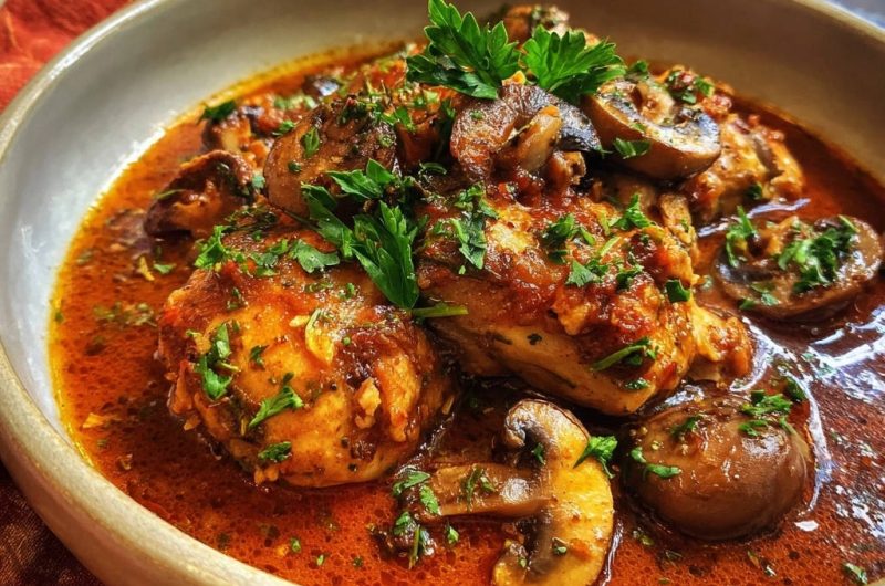 Geschmortes Pilz-Hähnchen