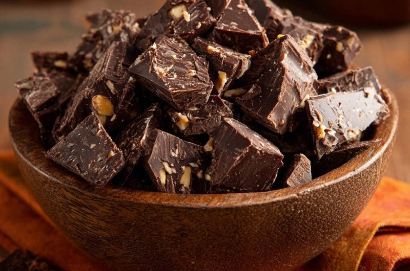 Edle Nuss-Bruchschokolade