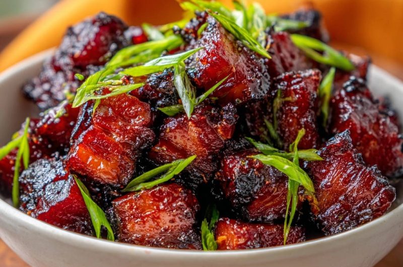 Karamellisierte Schweinebauch-Würfel nach Asiatischer Art