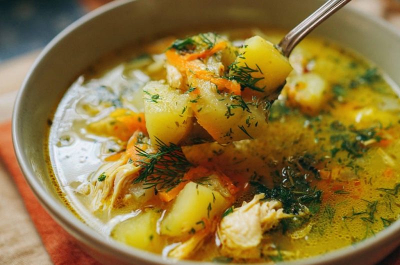 Hähnchen-Kartoffel-Suppe