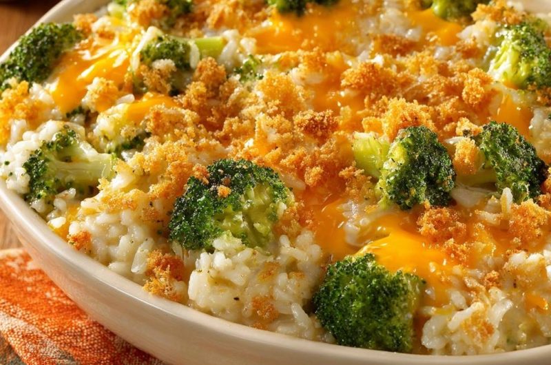 Cremiger Brokkoli-Reis-Käse-Auflauf