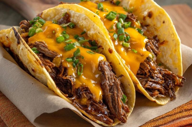 Saftige Pulled Beef Tacos mit Cheddar