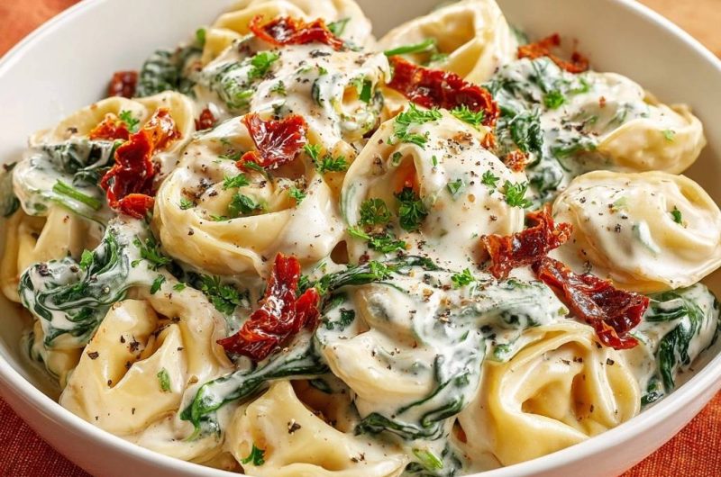 Cremige Ravioli mit Spinat & Tomaten (Keine wässrige Soße mehr)
