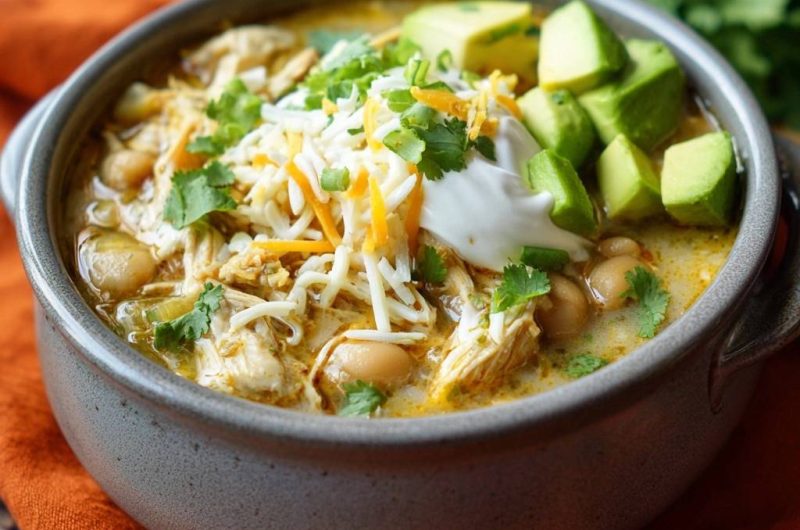 Cremiges Hähnchen-Weißbohnen-Chili