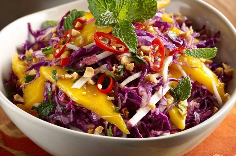 Exotischer Mango-Rotkohl-Salat (Nie wieder wässriger Kohl!)