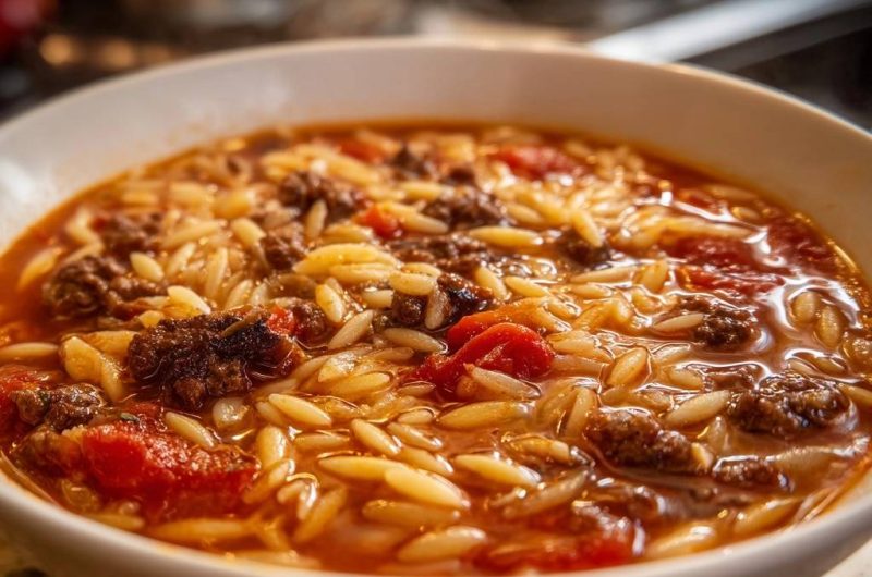 Hack-Orzo-Tomaten-Eintopf