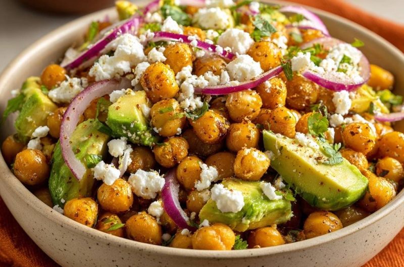 Knuspriger Kichererbsen-Avocado-Salat