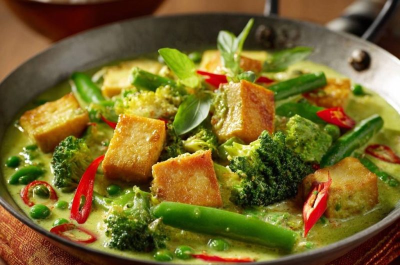 Cremiges Grünes Thai-Curry mit Tofu