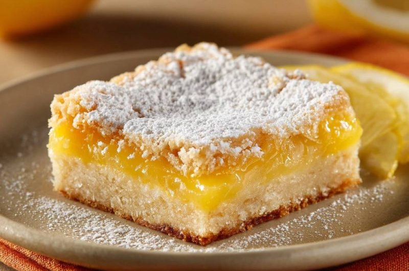 Knusprige Zitronenschnitten (Nie wieder matschiger Boden!)