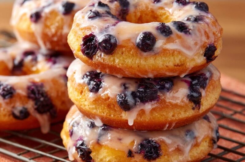 Gebackene Blaubeer-Donuts