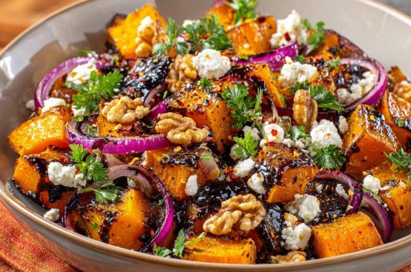 Gerösteter Kürbissalat mit Feta und Walnüssen