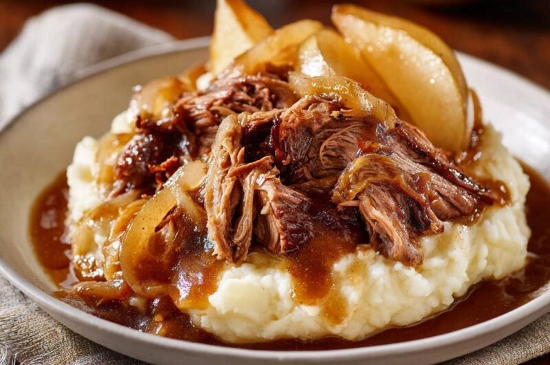 Zarter Rinderschmorbraten mit Birnen und Kartoffelstampf