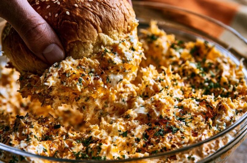 Cremiger Cheddar-Hähnchen-Dip